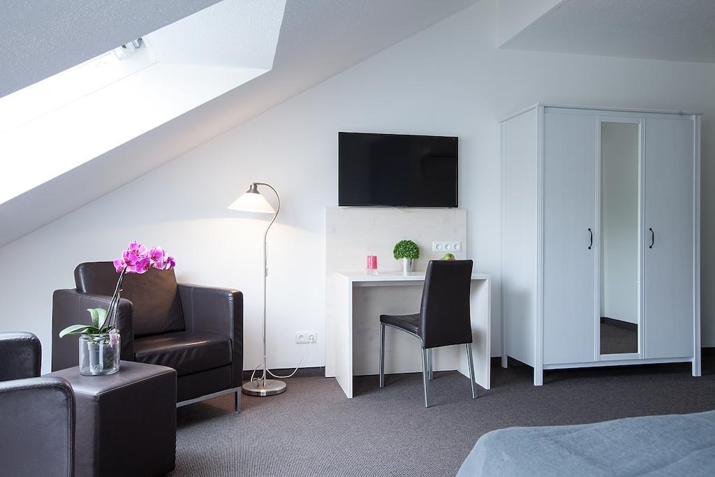 Alpengluehen Smart Hotel Olching Εξωτερικό φωτογραφία